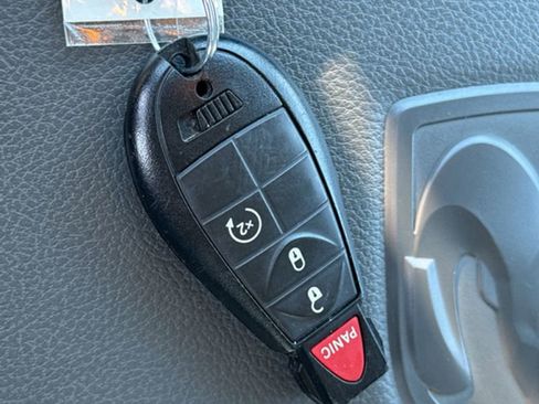 Used 2017 RAM 1500 Big Horn image 38