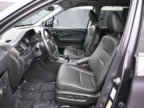 Certified 2022 Honda Pilot Touring image 19