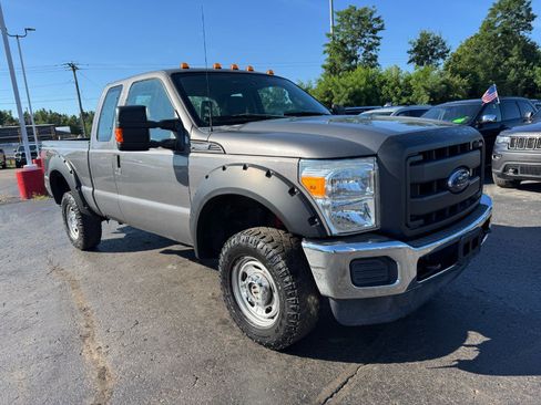 Used 2014 Ford F250 XL w/ Power Equipment Group AWD/4WD image 7