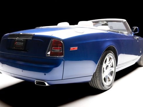 Used 2010 Rolls-Royce Phantom Drophead Coupe image 22