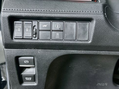 Used 2023 Honda Odyssey Sport image 17