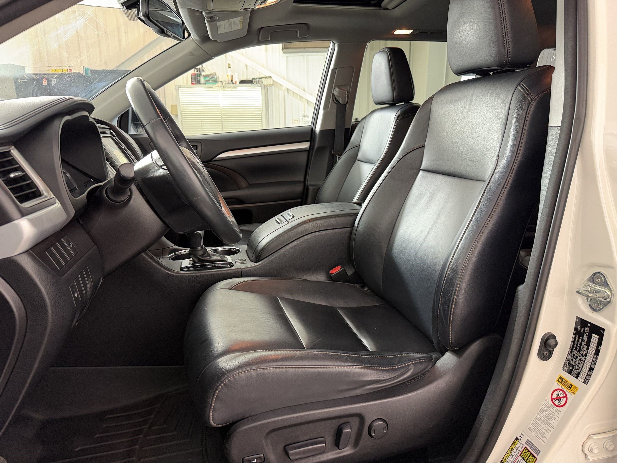 Used 2016 Toyota Highlander XLE AWD/4WD image 5
