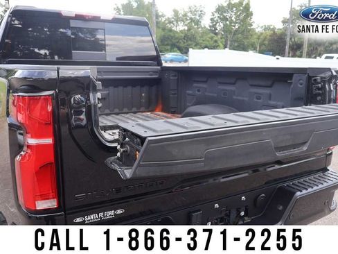Used 2025 Chevrolet Silverado 2500 High Country w/ High Country Premium Package AWD/4WD image 12