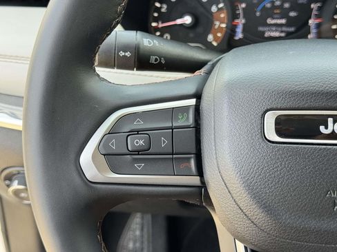 Used 2022 Jeep Compass Limited AWD/4WD image 11