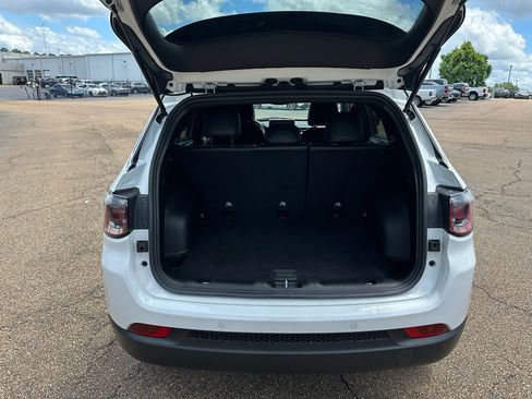 Used 2025 Jeep Compass Limited AWD/4WD image 26