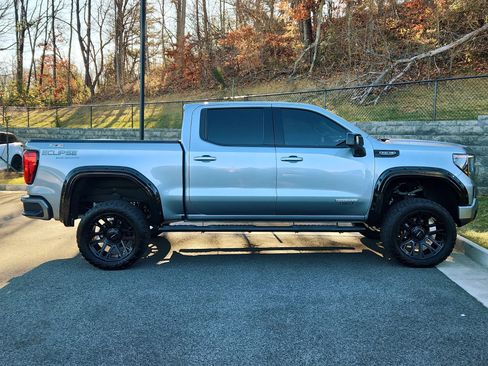 Used 2023 GMC Sierra 1500 Elevation w/ Preferred Package image 11