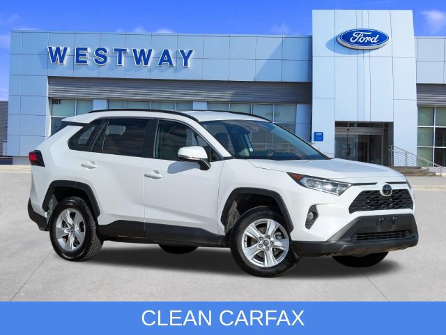 Used 2021 Toyota RAV4 XLE FWD image 1