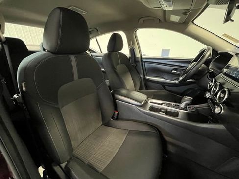 Used 2024 Nissan Sentra SV FWD image 9