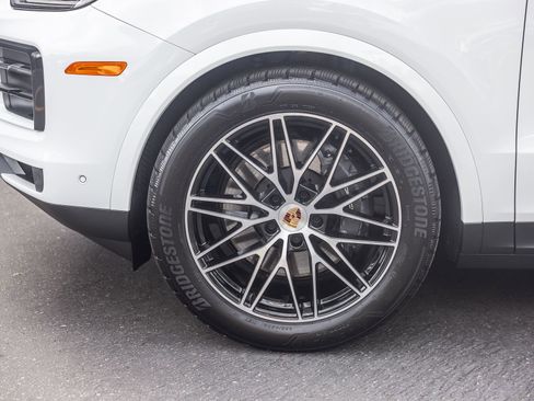 Certified 2026 Porsche Cayenne Coupe AWD/4WD image 11