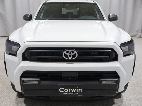 Used 2025 Toyota 4Runner SR5 AWD/4WD image 8