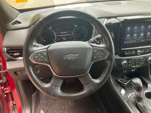 Used 2022 Chevrolet Traverse RS FWD image 23