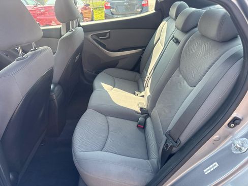 Used 2013 Hyundai Elantra GLS FWD image 11