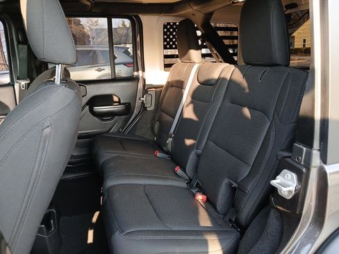 Used 2020 Jeep Wrangler Unlimited Sport image 11