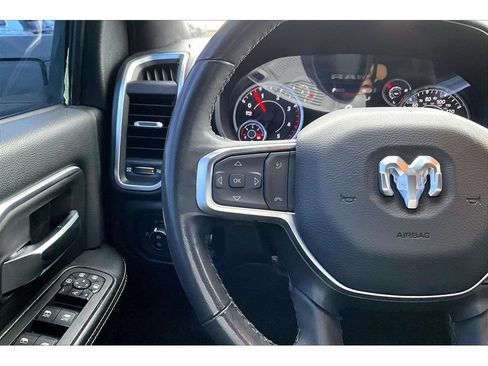 Used 2025 RAM 2500 Big Horn AWD/4WD image 11