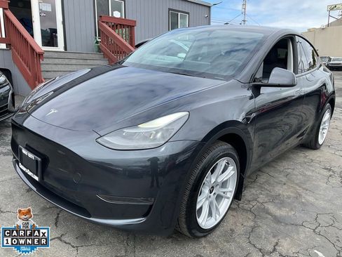 Used 2024 Tesla Model Y 2WD image 89