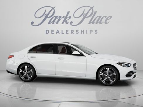 Used 2025 Mercedes-Benz C 300 Sedan image 27