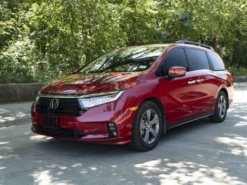 Used 2024 Honda Odyssey EX image 5