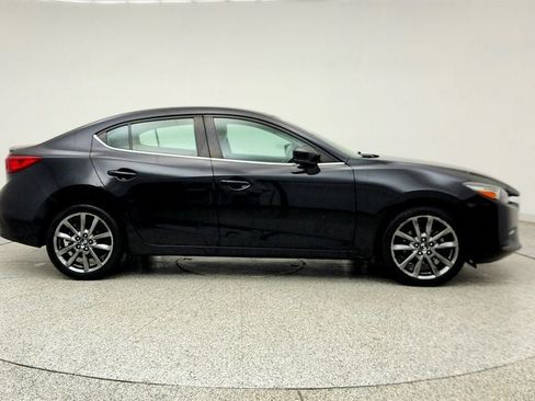 Used 2018 MAZDA MAZDA3 Touring FWD image 4