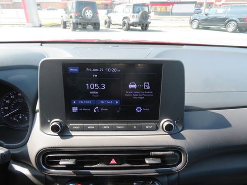 Used 2022 Hyundai Kona SE image 26