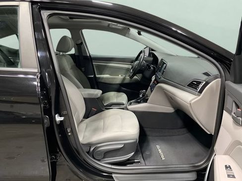 Used 2018 Hyundai Elantra Value Edition FWD image 30
