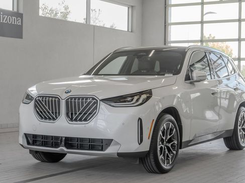 Used 2025 BMW X3 xDrive30i w/ M Sport Package AWD/4WD image 25
