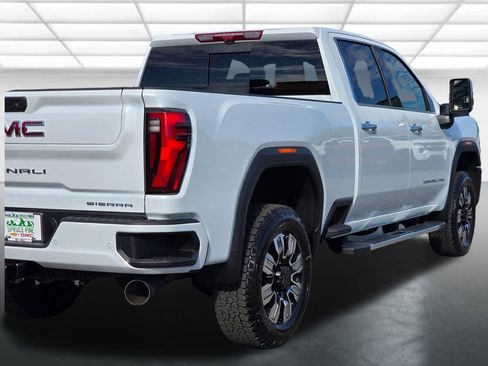 New 2026 GMC Sierra 2500 Denali w/ Denali Reserve Package image 42