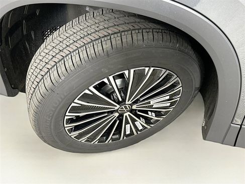 New 2026 Volkswagen Tiguan S image 24
