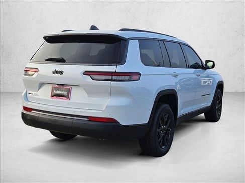New 2026 Jeep Grand Cherokee L 4WD image 2