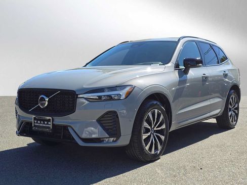 Used 2025 Volvo XC60 B5 Plus AWD/4WD image 8