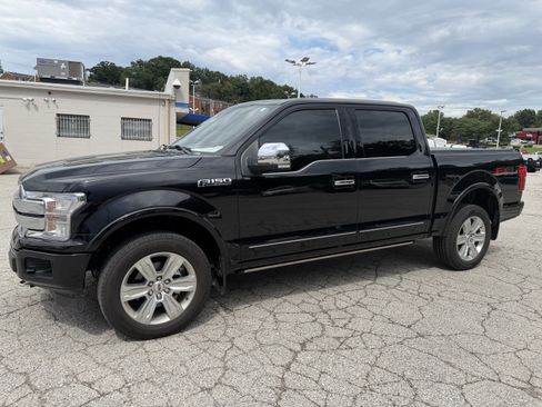 Used 2020 Ford F150 Platinum w/ Equipment Group 701A Luxury AWD/4WD image 3