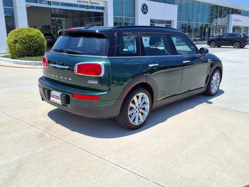 Used 2016 MINI Cooper Clubman FWD image 4
