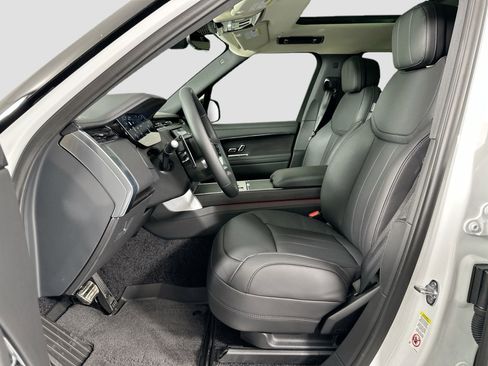 New 2025 Land Rover Range Rover Long Wheelbase SE image 16