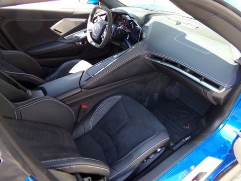 Used 2025 Chevrolet Corvette Z06 w/ Z07 Performance Package RWD image 26