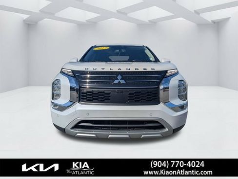 Used 2023 Mitsubishi Outlander SE FWD image 8