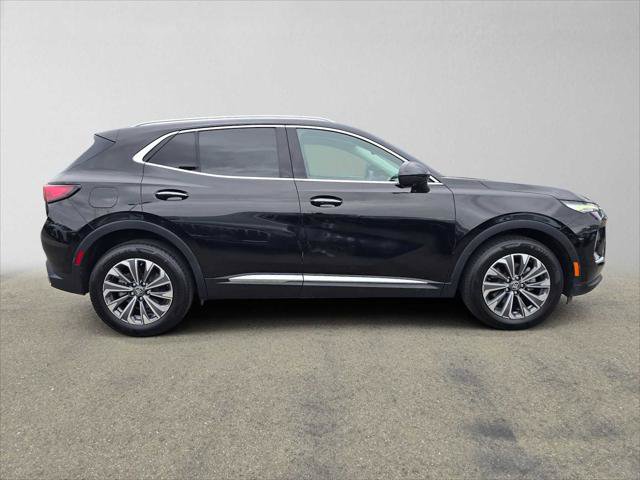 Used 2024 Buick Envision Preferred AWD/4WD image 2