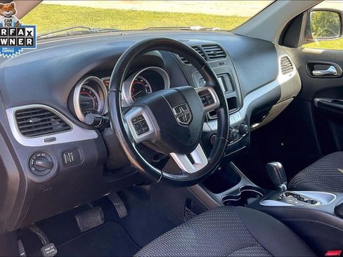 Used 2020 Dodge Journey SE w/ SE Popular Equipment Group FWD image 13
