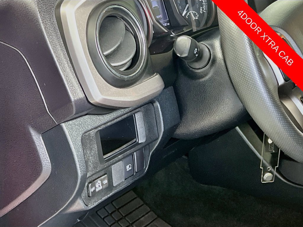Used 2018 Toyota Tacoma SR5 RWD image 10