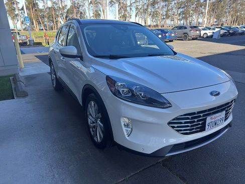 Used 2021 Ford Escape Titanium w/ Titanium Elite Package image 30