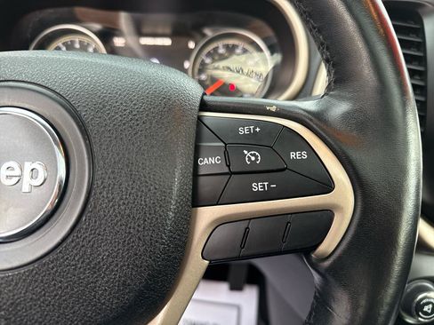 Used 2015 Jeep Cherokee Limited AWD/4WD image 15