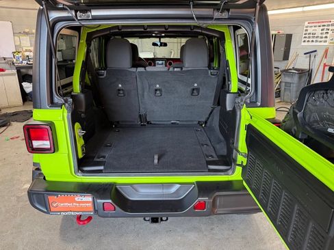Certified 2021 Jeep Wrangler Unlimited Rubicon w/ Cold Weather Group AWD/4WD image 26