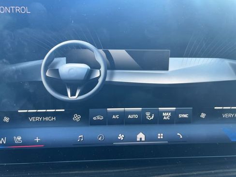 Certified 2024 BMW X5 xDrive40i w/ Parking Assistance Package image 24