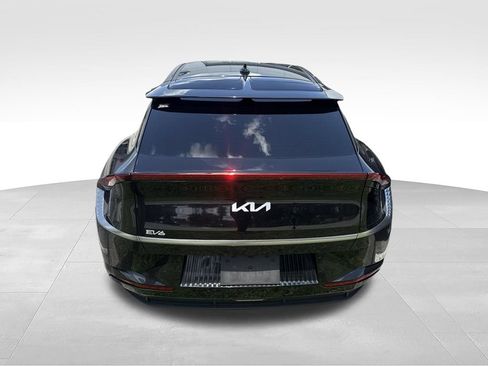 Used 2024 Kia EV6 Wind w/ Wind Technology Package AWD/4WD image 4