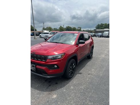 New 2026 Jeep Compass Latitude AWD/4WD image 3