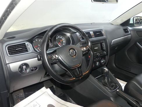 Used 2015 Volkswagen Jetta SE FWD image 24