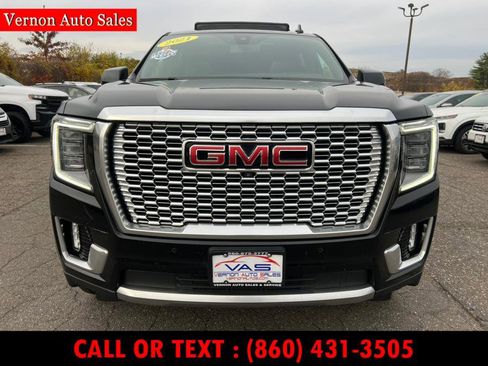 Used 2021 GMC Yukon XL Denali image 2