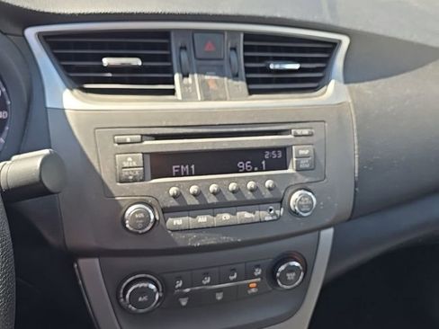 Used 2014 Nissan Sentra SV image 4