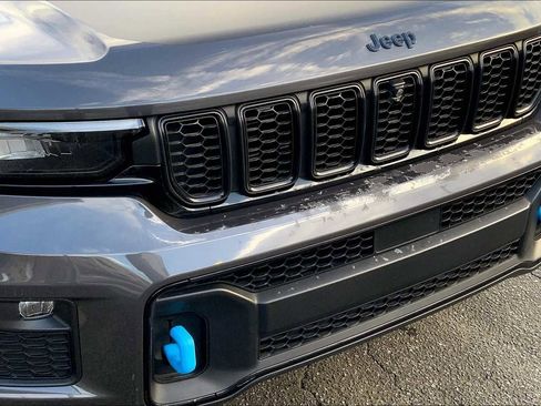 Used 2022 Jeep Grand Cherokee Trailhawk image 28