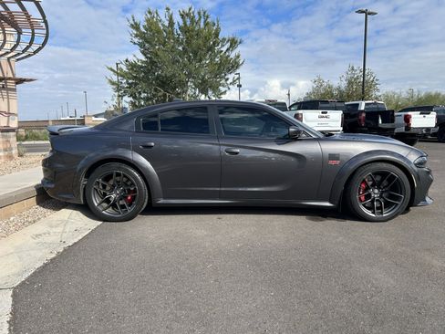 Used 2021 Dodge Charger Scat Pack image 2