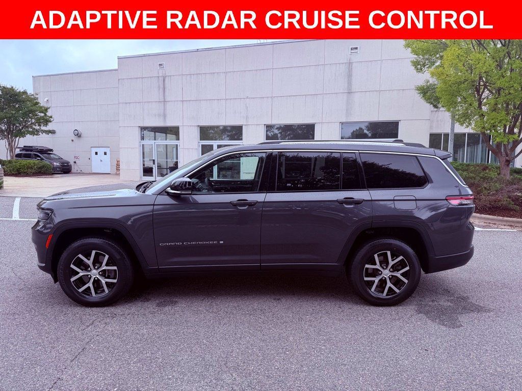 Used 2023 Jeep Grand Cherokee L Limited AWD/4WD image 4