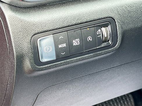 Used 2025 GMC Terrain Elevation image 10